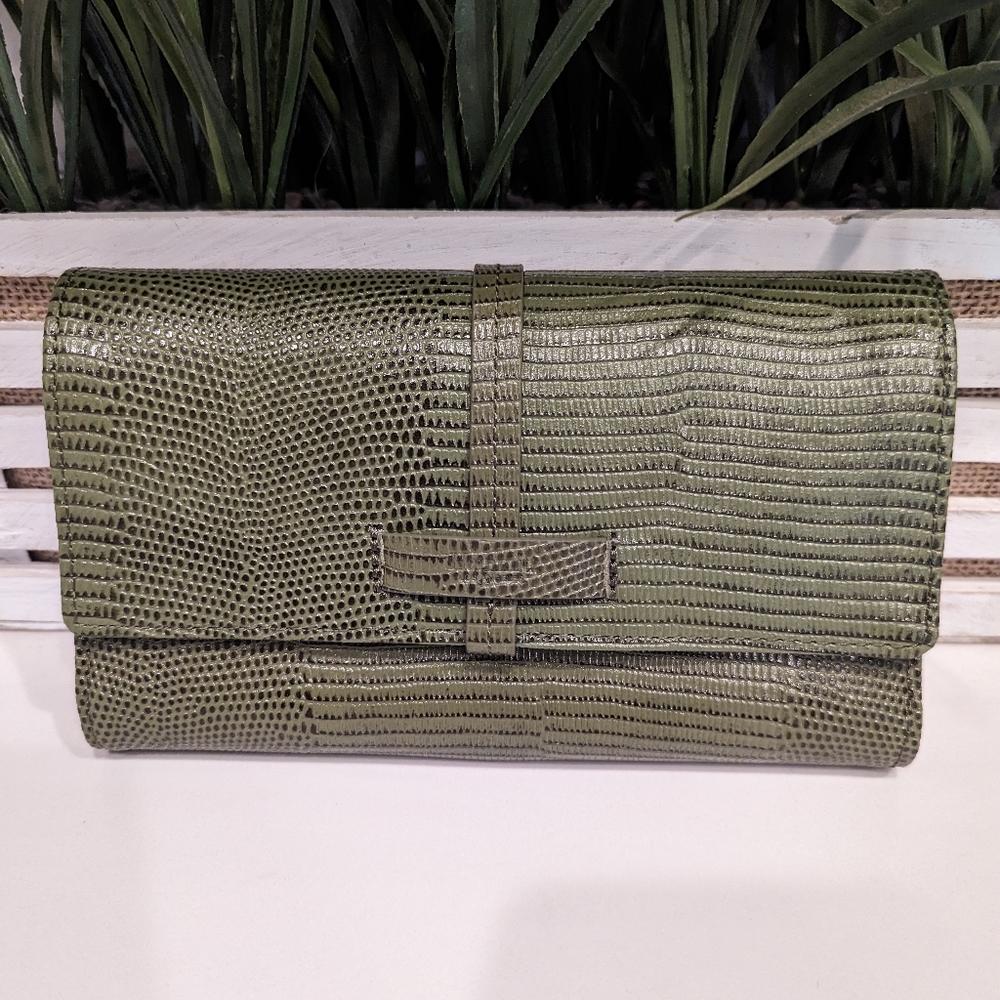 Hammitt Benjamin wallet in evergreen